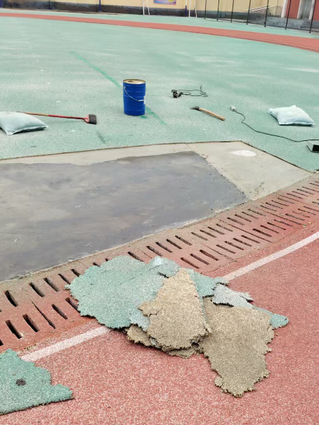 青岛球场翻新维修补、球场翻新修补改造
